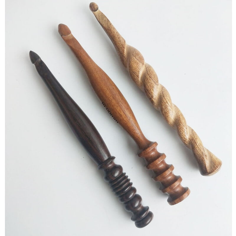 Wooden Crochet Hooks Modal 101 Set of 7 Wooden Crochet Hooks Modal 101 Set of 7