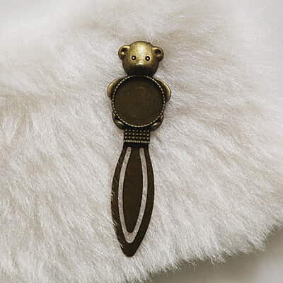 Antique Bronze Book Mark Modal 108 Antique Bronze Book Mark Modal 108