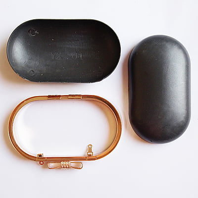 Clutch Bag Frame Modal Seven