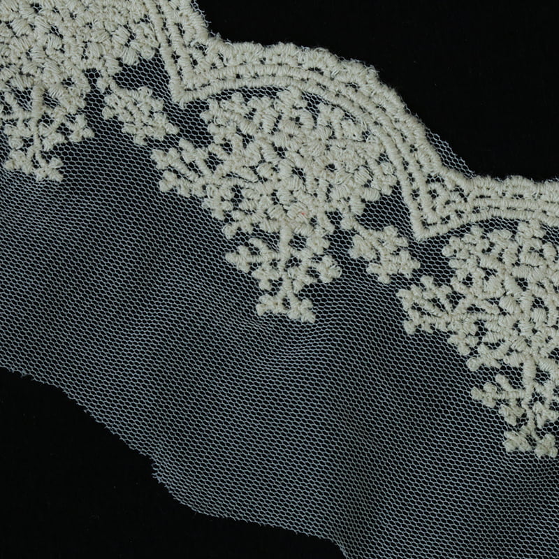 Lace Off white Design 19 Lace Off white Design 19