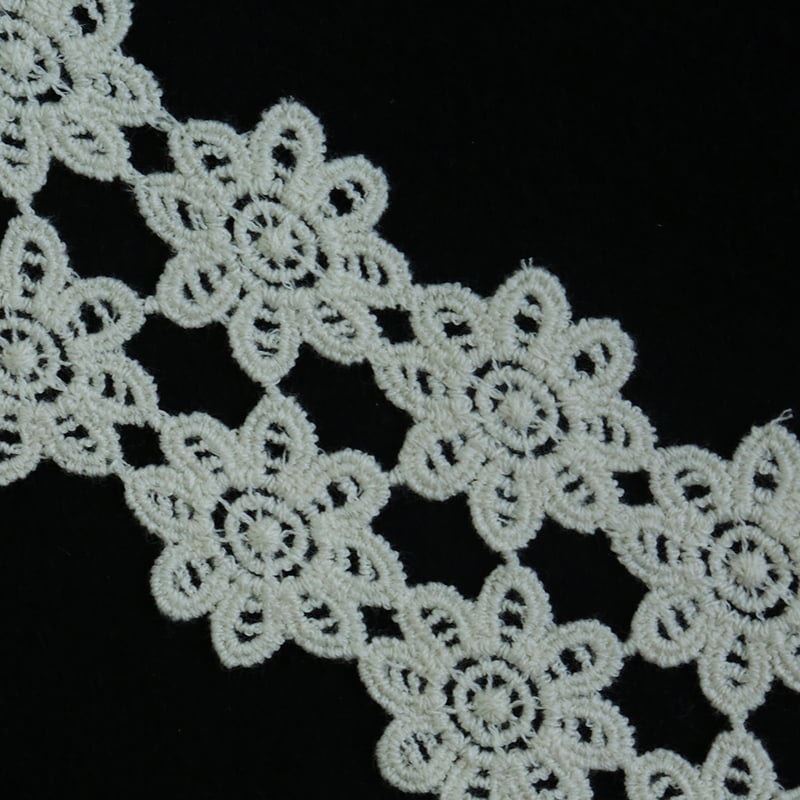 Lace Off white Design 18 Lace Off white Design 18