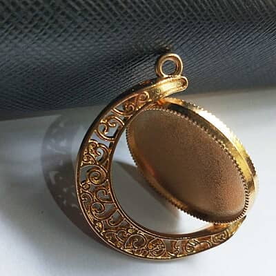 Rotating Double Side Round Pendant Gold Big Rotating Double Side Round Pendant Gold Big