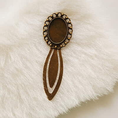 Antique Bronze Book Mark Modal 105 Antique Bronze Book Mark Modal 105