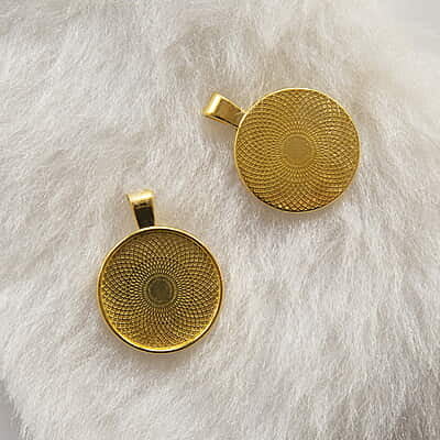 Pendant Gold Modal 104 Pendant Gold Modal 104