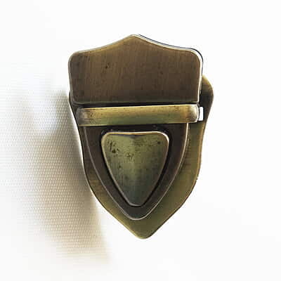Bag Buckle  Modal Two