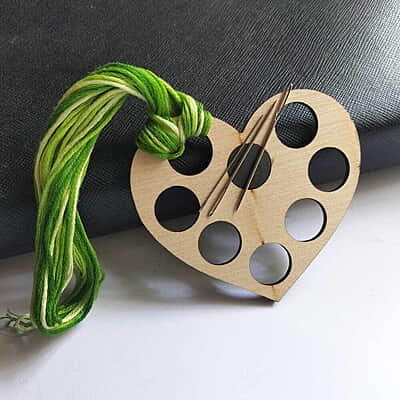 Wooden Thread Holder Wooden Thread Holder
