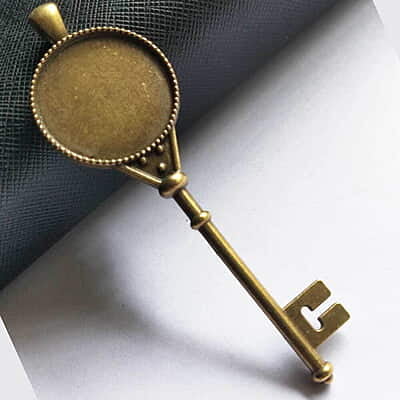 Pendant Antique Bronze Modal 129 Pendant Antique Bronze Modal 129
