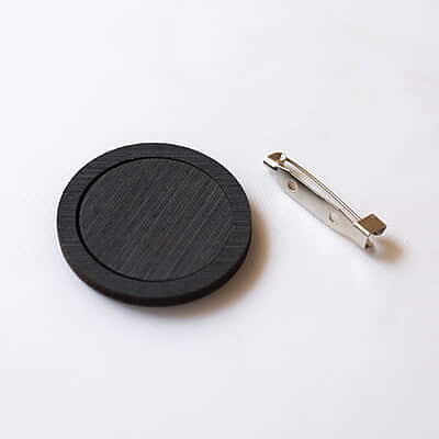Mini Hoop Brooch Veneer Black Medium Mini Hoop Brooch Veneer Black Medium