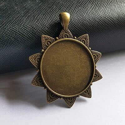 Pendant Antique Bronze Modal 163 Pendant Antique Bronze Modal 163