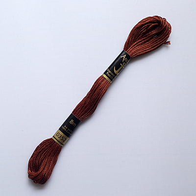 Anchor Embroidery Thread 352