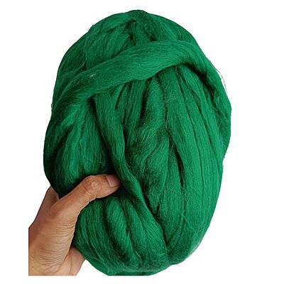 Bulky Finger Knitting Yarn- Green Bulky Finger Knitting Yarn- Green