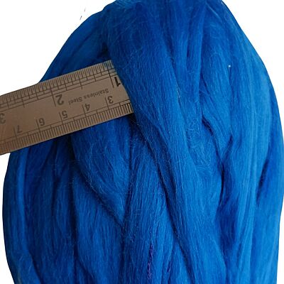 Bulky Finger Knitting Yarn- Blue Bulky Finger Knitting Yarn- Blue
