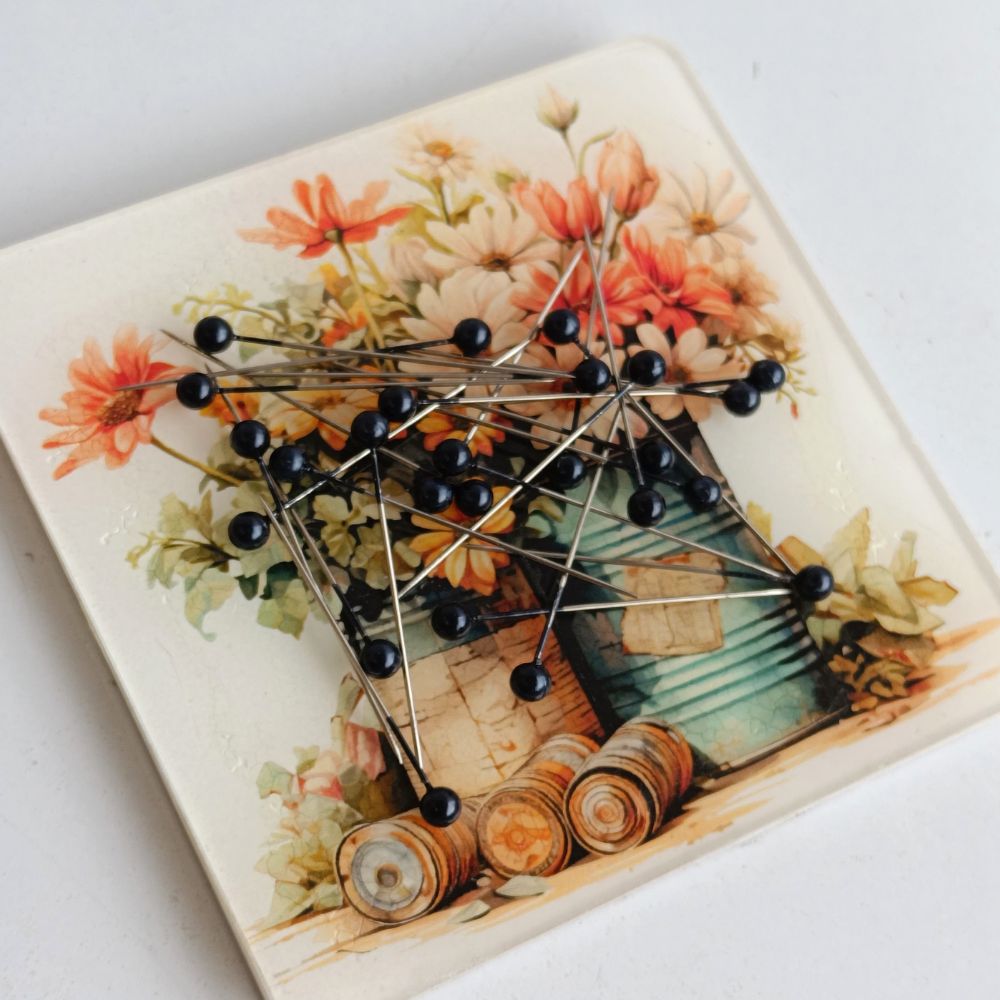 Vintage Floral Needle Minder Large Vintage Floral Needle Minder Large