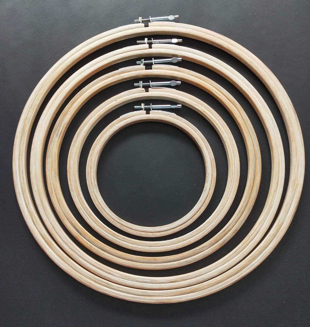 Circle Iron Screw Wooden Hoop